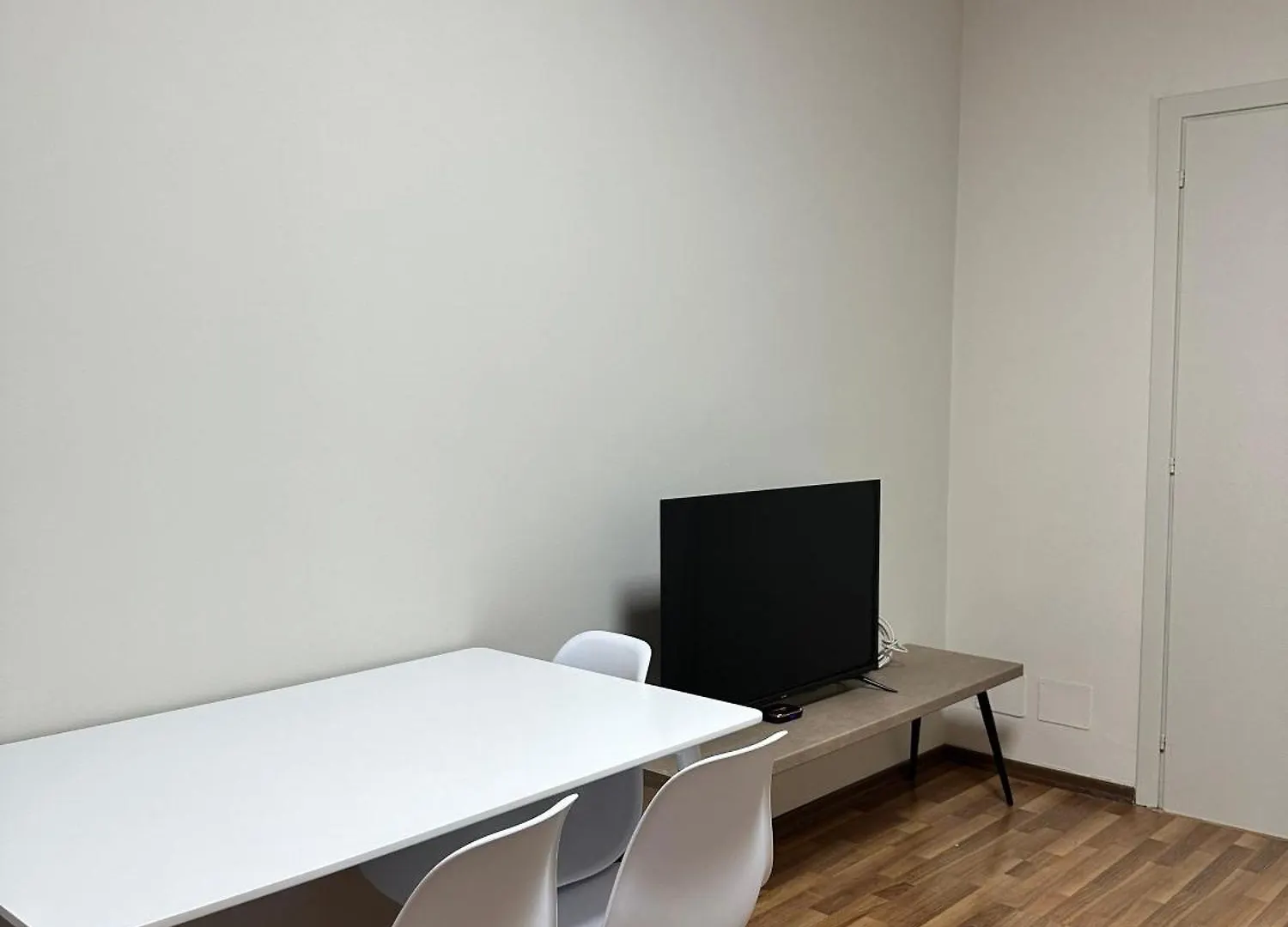 Nunu'S Apartment 티라나